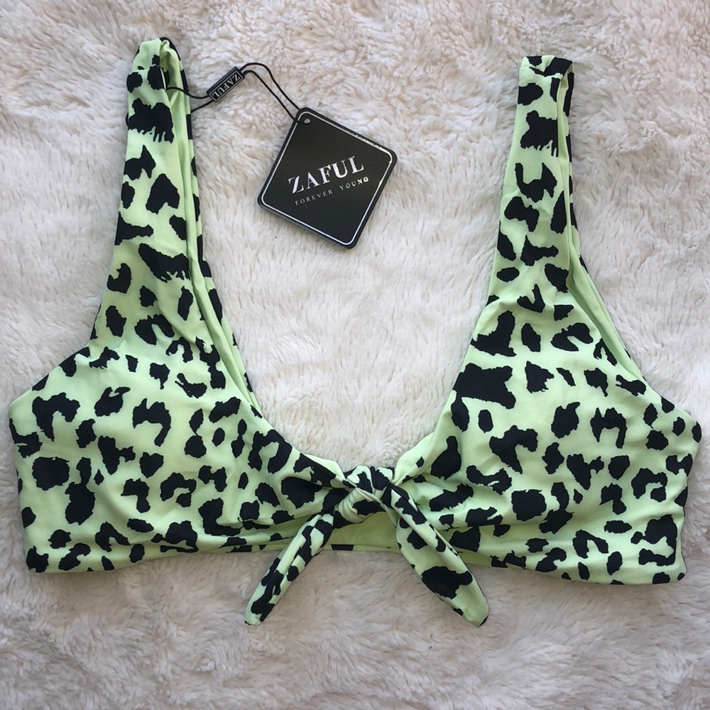 NWT Bikini top